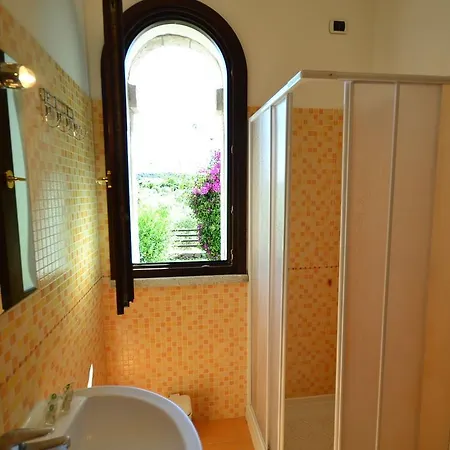 Villa In Alghero With Pool & Near Town *