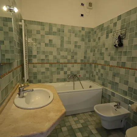 Villa In Alghero With Pool & Near Town